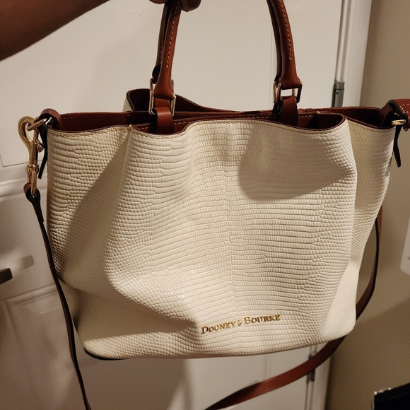 Dooney & Bourke Large Tote - Picture 2 of 4